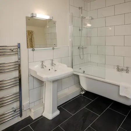 The Old White Lion, Holiday home